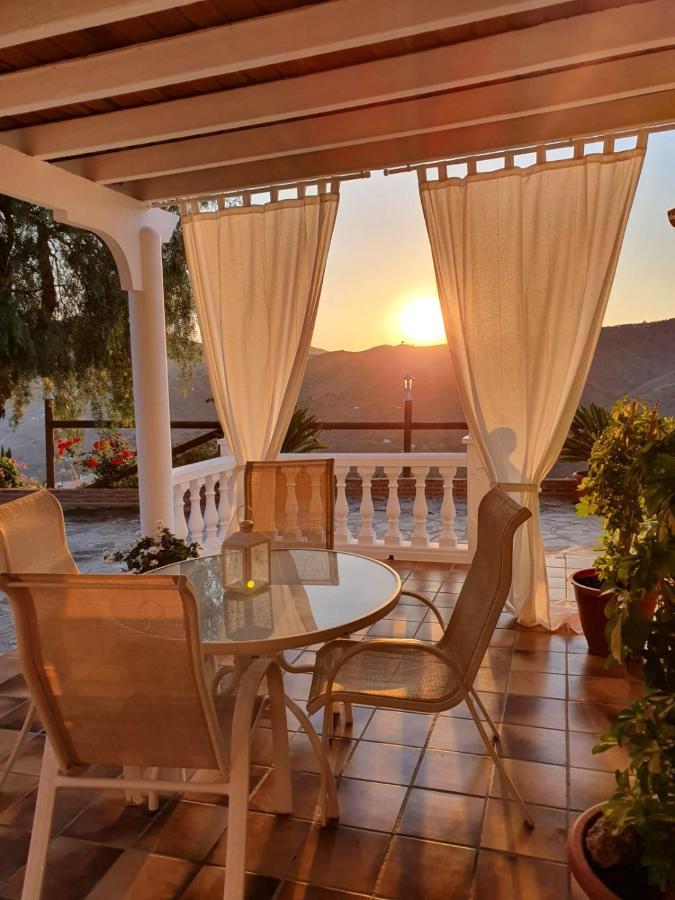 Cortijo La Rijana Villa Sayalonga Bagian luar foto