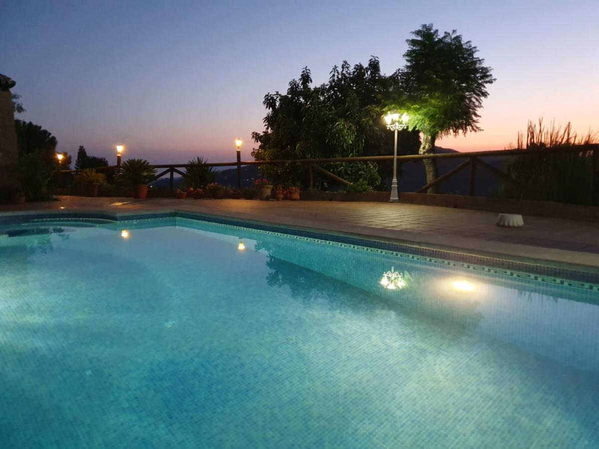 Cortijo La Rijana Villa Sayalonga Bagian luar foto