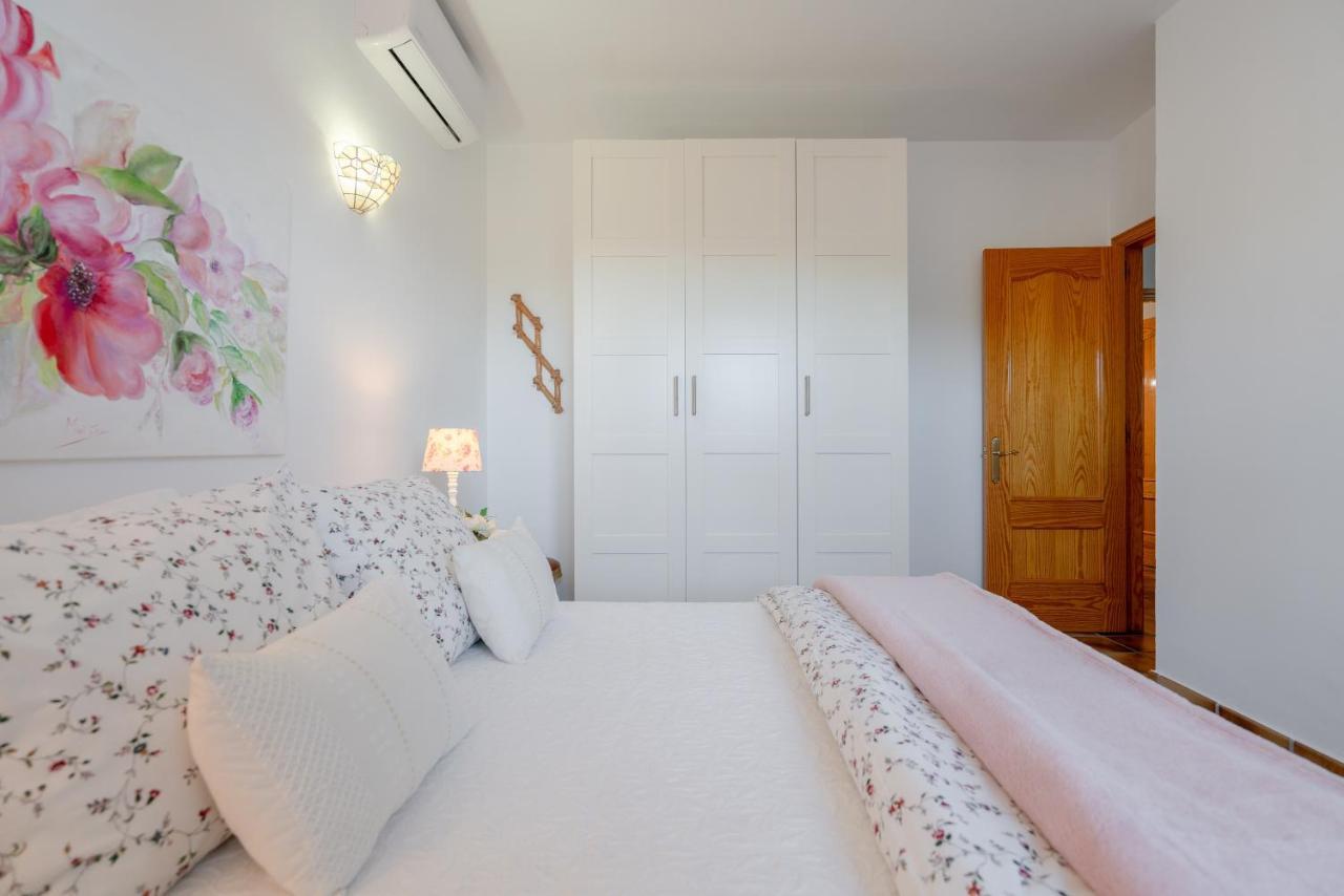 Cortijo La Rijana Villa Sayalonga Bagian luar foto