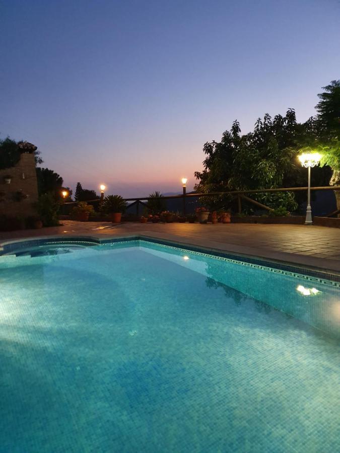 Cortijo La Rijana Villa Sayalonga Bagian luar foto