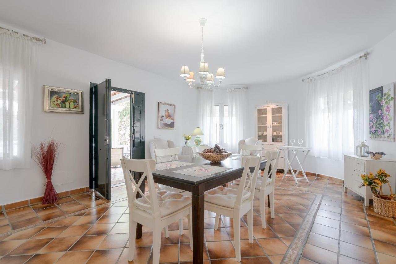 Cortijo La Rijana Villa Sayalonga Bagian luar foto